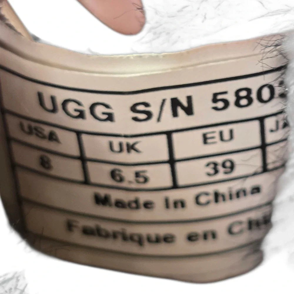UGG authentic classic